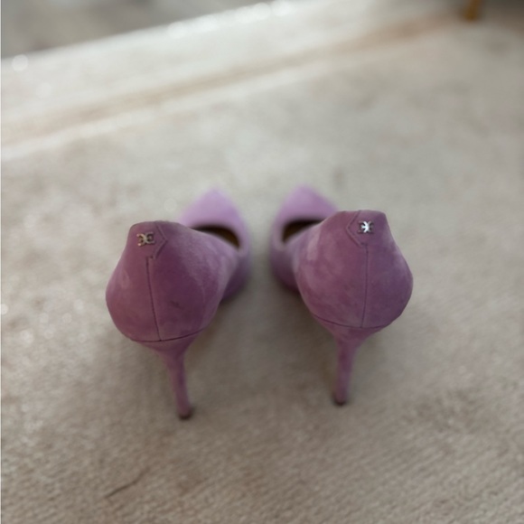 Chic Lavender Women's Heels - Picture 2 of 4